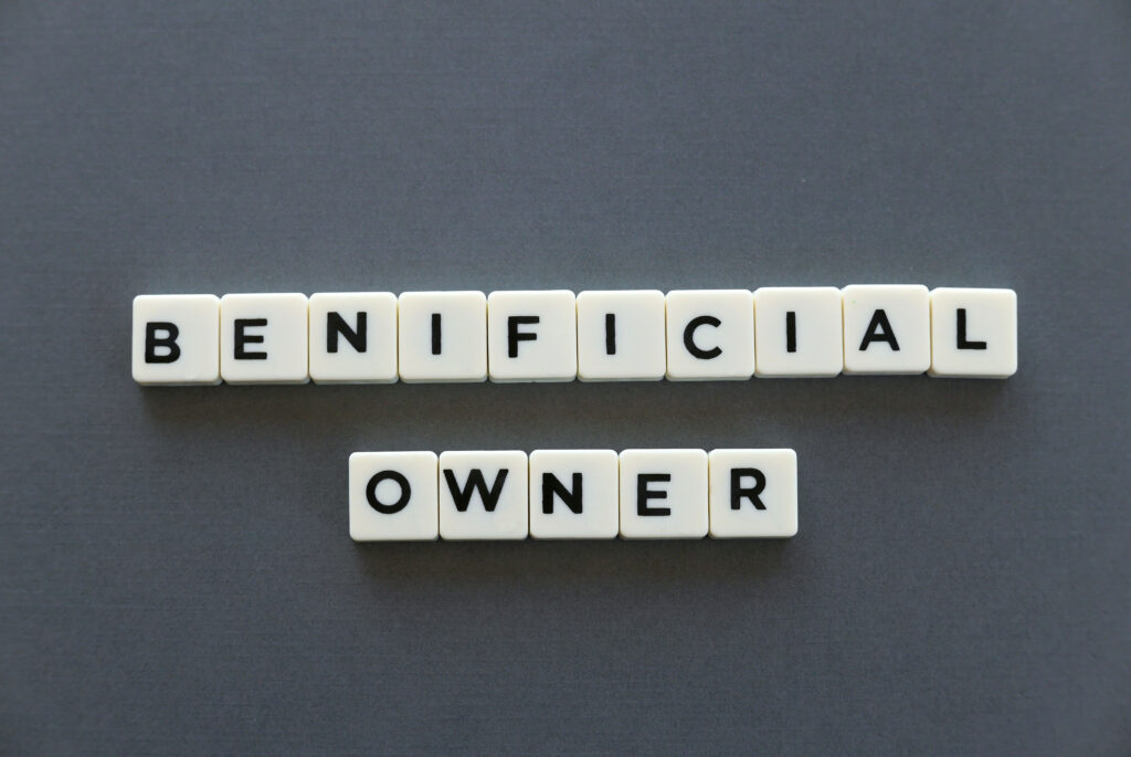 Beneficial Owner Beneficiario Final